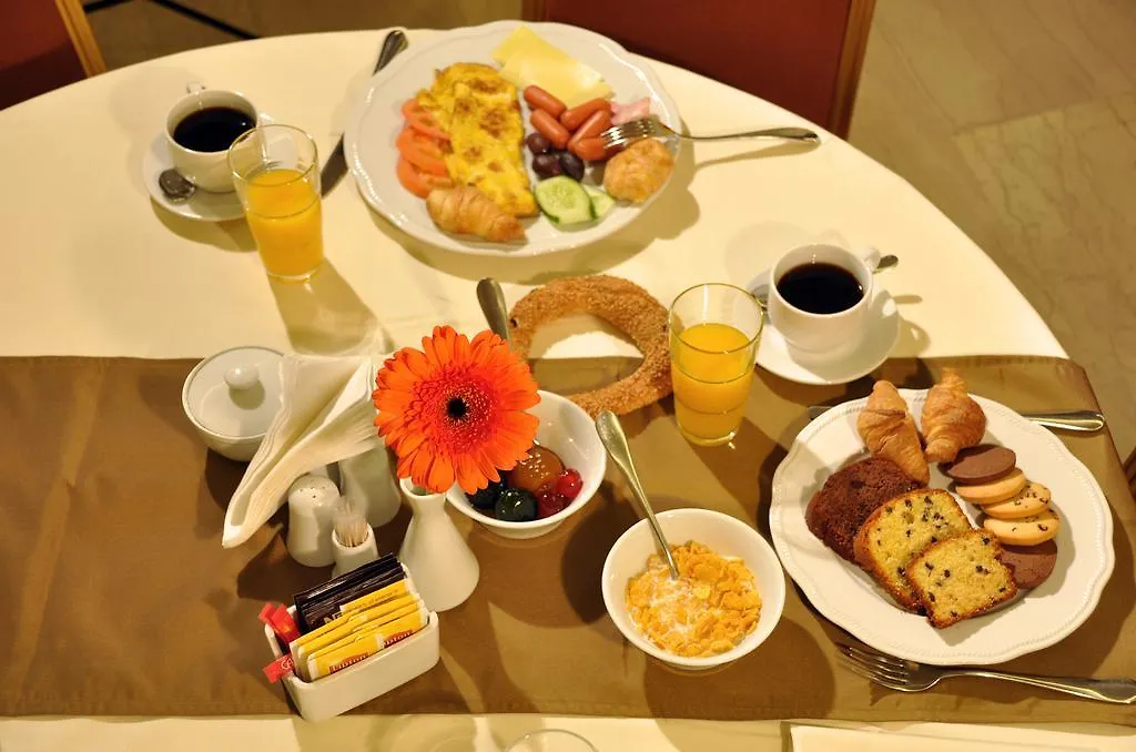 Vergina Hotel Thessaloniki 3*,